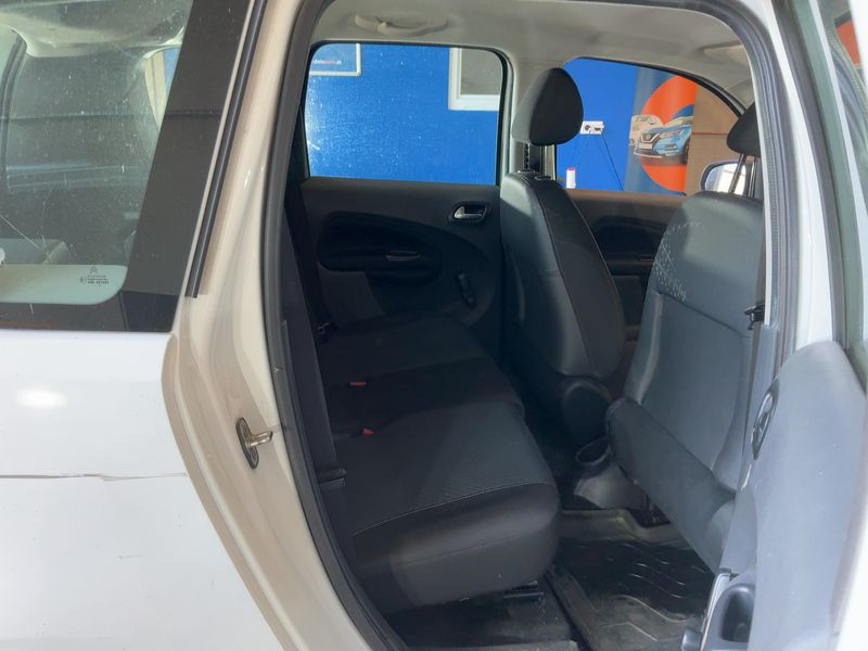 Citroen C3 Picasso 1.6 HDi Flash 2016 – снимка 19