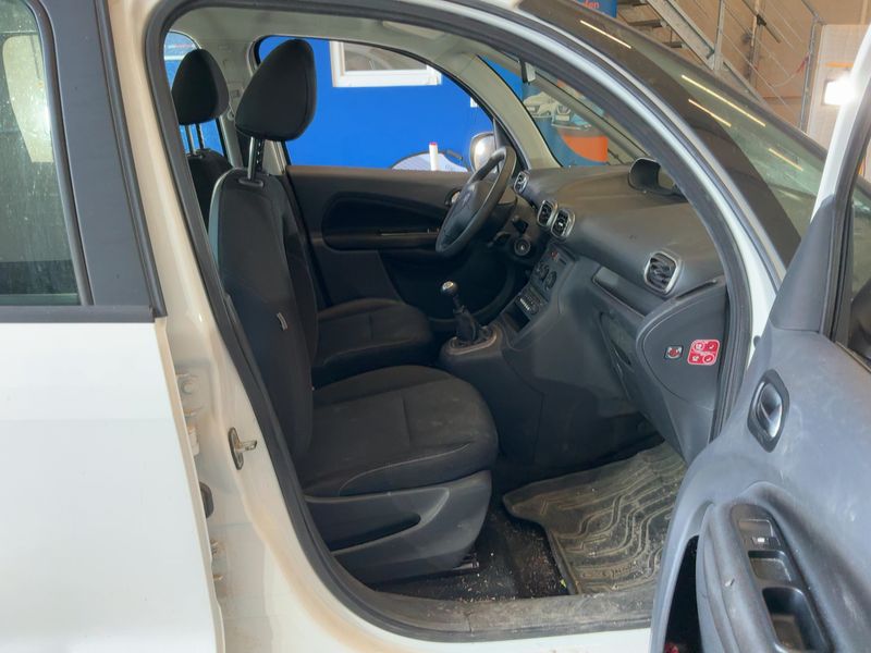 Citroen C3 Picasso 1.6 HDi Flash 2016 – снимка 16