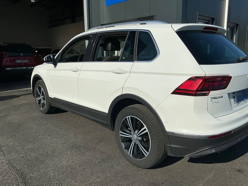 Volkswagen Tiguan 2.0 TDI Carat Edition 4Motion BlueMotion Tech 2016 – снимка 6