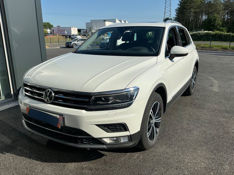 Volkswagen Tiguan 2.0 TDI Carat Edition 4Motion BlueMotion Tech 2016 – снимка 1