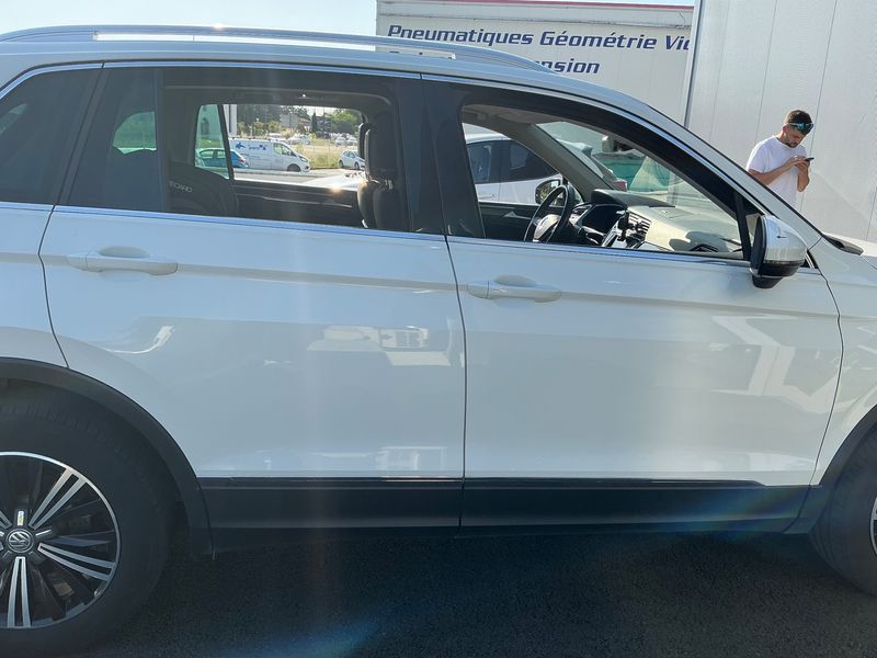 Volkswagen Tiguan 2.0 TDI Carat Edition 4Motion BlueMotion Tech 2016 – снимка 10
