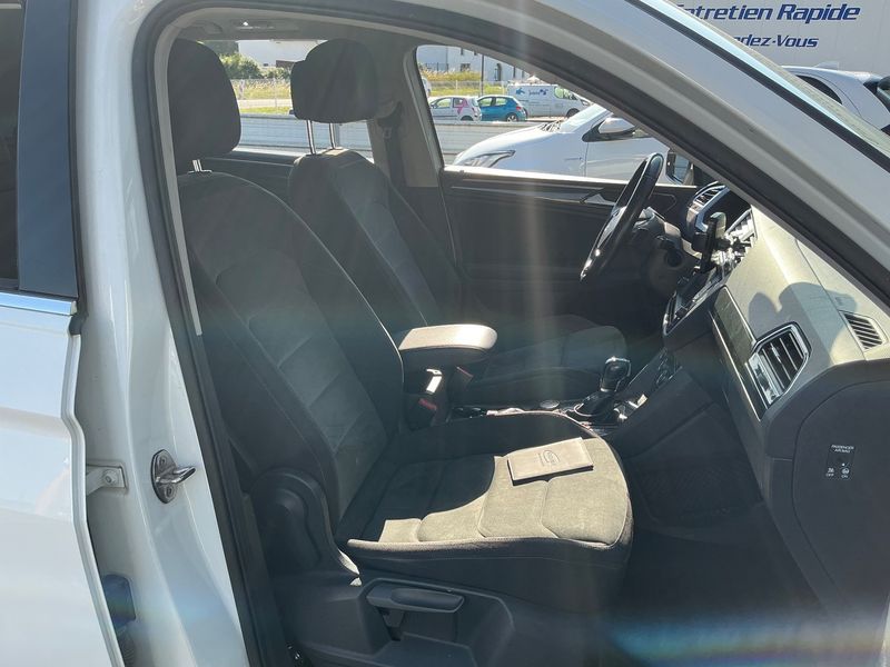 Volkswagen Tiguan 2.0 TDI Carat Edition 4Motion BlueMotion Tech 2016 – снимка 16