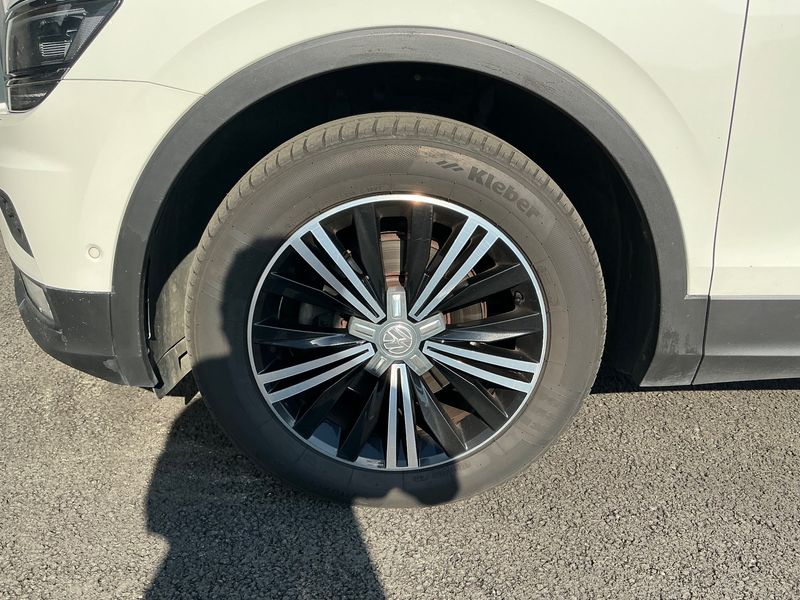 Volkswagen Tiguan 2.0 TDI Carat Edition 4Motion BlueMotion Tech 2016 – снимка 3