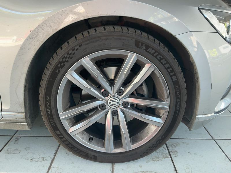 Volkswagen Passat 2.0 TDI Highline BlueMotion Tech 2017 – снимка 11