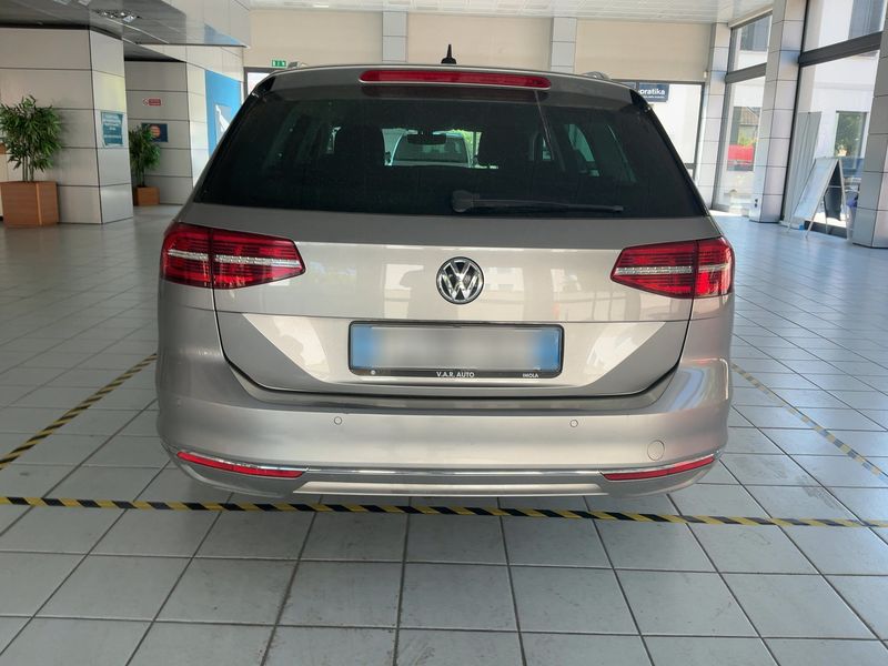 Volkswagen Passat 2.0 TDI Highline BlueMotion Tech 2017 – снимка 7