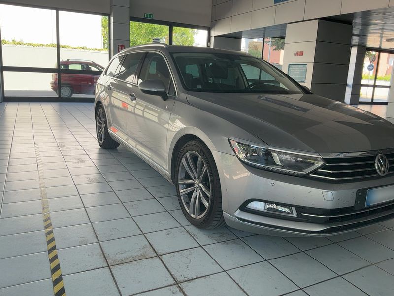 Volkswagen Passat 2.0 TDI Highline BlueMotion Tech 2017 – снимка 12