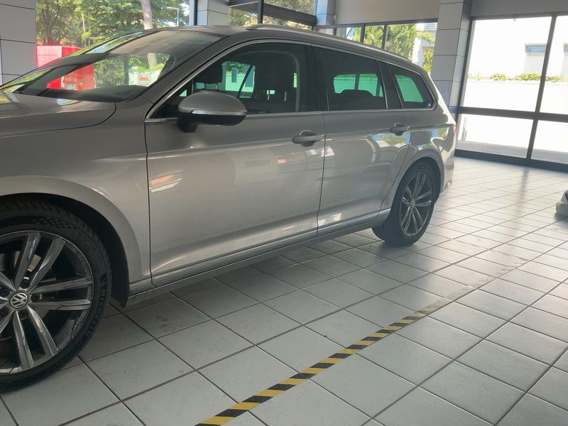 Volkswagen Passat 2.0 TDI Highline BlueMotion Tech 2017 – снимка 2