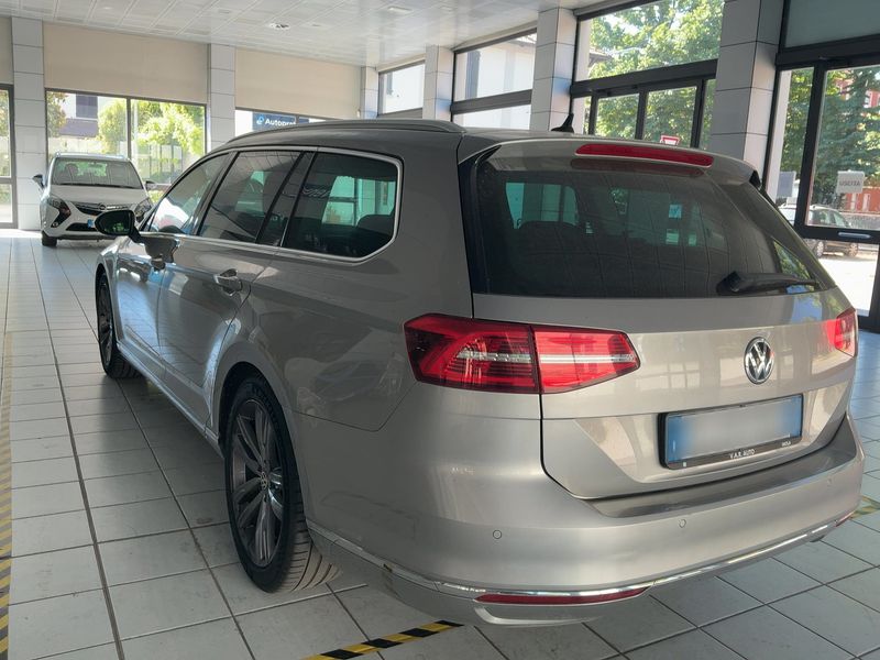 Volkswagen Passat 2.0 TDI Highline BlueMotion Tech 2017 – снимка 6