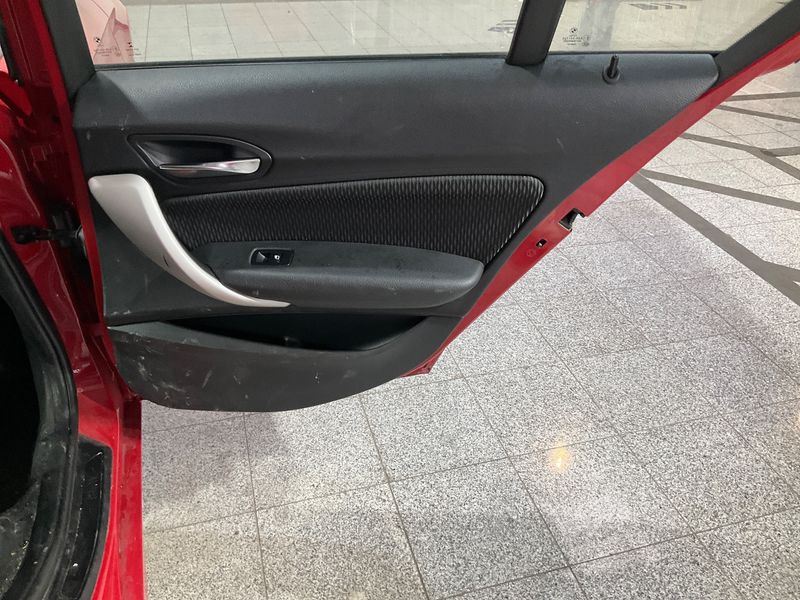 BMW 1er 120d xDrive 2014 – снимка 28