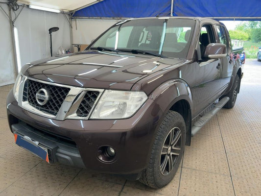 Nissan Navara Pick-up 2.5 dCi Double Cab SE 4x4 2014 – снимка 1