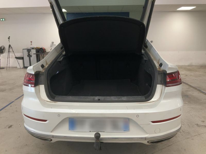 Volkswagen Arteon 2.0 TSI Elegance 4Motion 2019 – снимка 15