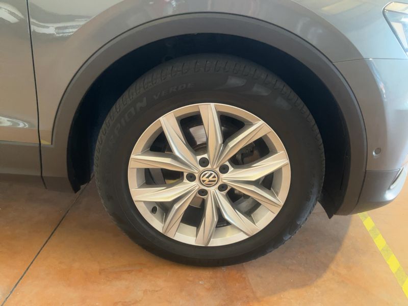 Volkswagen Tiguan 2.0 TDI Advance 4Motion BlueMotion Tech 2019 – снимка 11