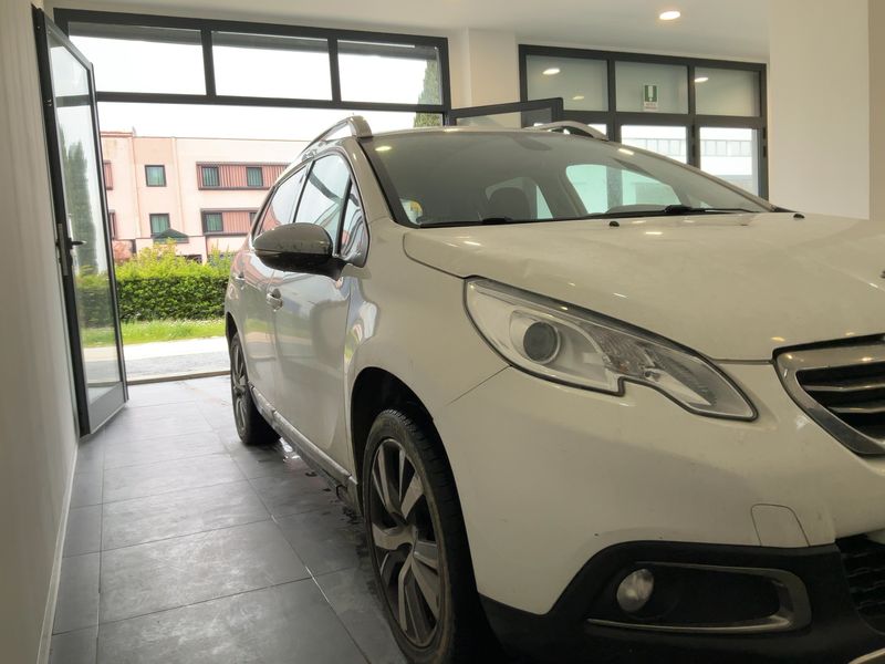 Peugeot 2008 1.6 Blue-HDi Allure 2016 – снимка 12