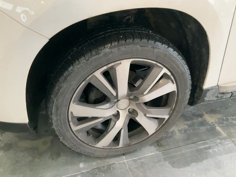 Peugeot 2008 1.6 Blue-HDi Allure 2016 – снимка 3