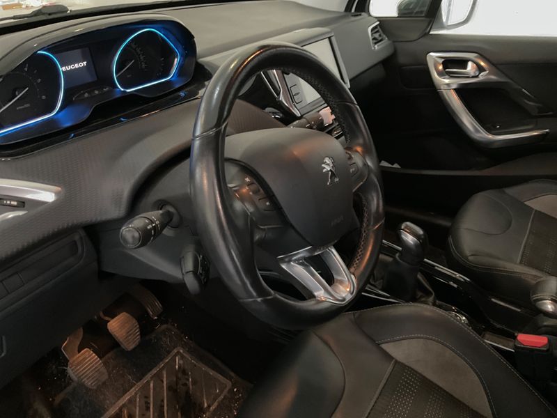 Peugeot 2008 1.6 Blue-HDi Allure 2016 – снимка 24