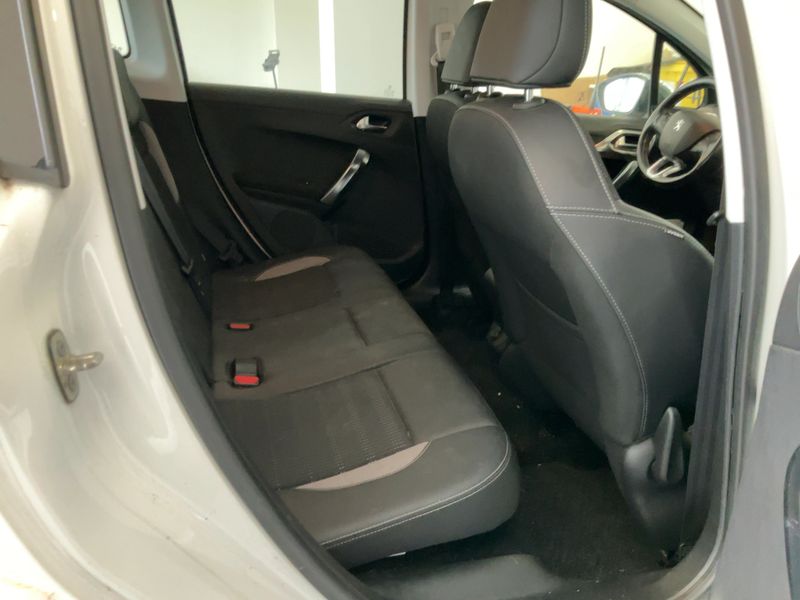 Peugeot 2008 1.6 Blue-HDi Allure 2016 – снимка 19