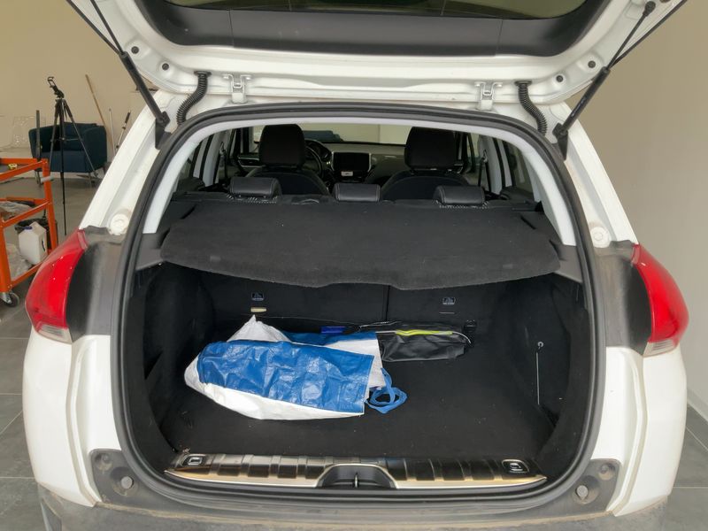 Peugeot 2008 1.6 Blue-HDi Allure 2016 – снимка 15