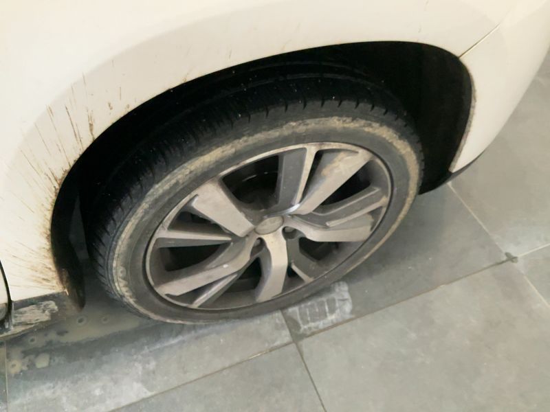 Peugeot 2008 1.6 Blue-HDi Allure 2016 – снимка 11