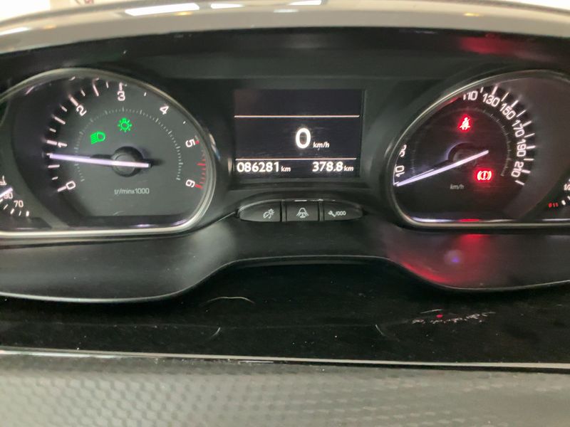 Peugeot 2008 1.6 Blue-HDi Allure 2016 – снимка 18