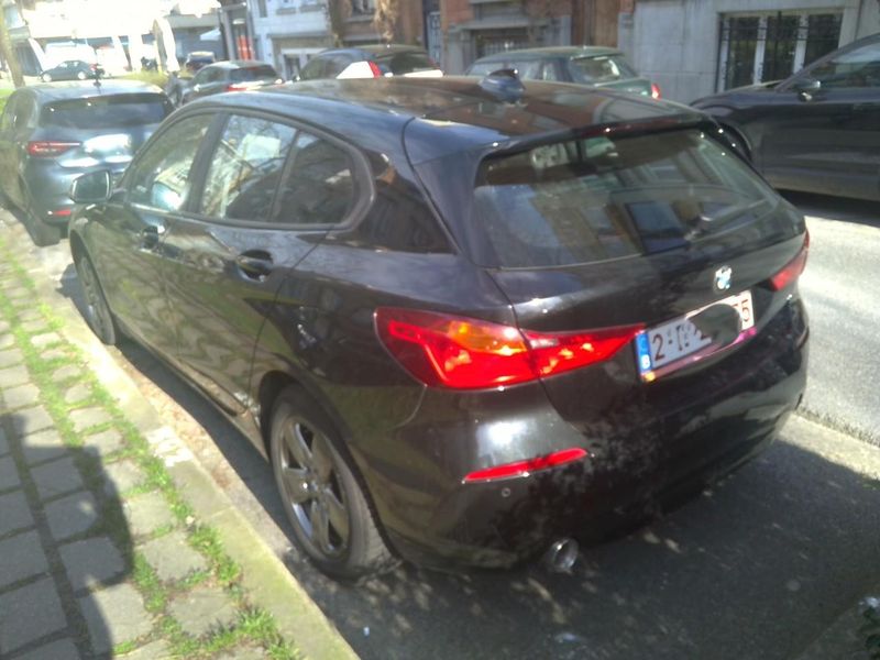 BMW 1er 116d Advantage 2019 – снимка 2