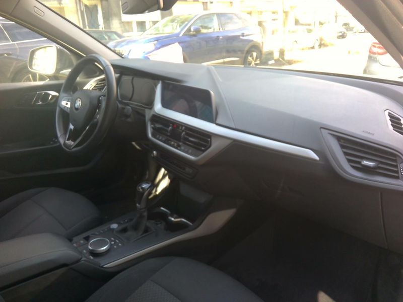 BMW 1er 116d Advantage 2019 – снимка 5