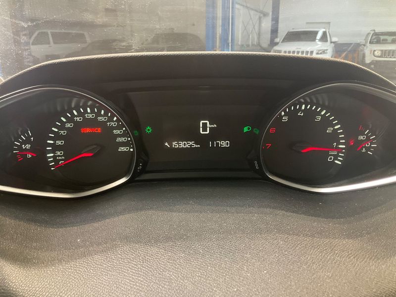 Peugeot 308 1.2 e-THP Style 2016 – снимка 18