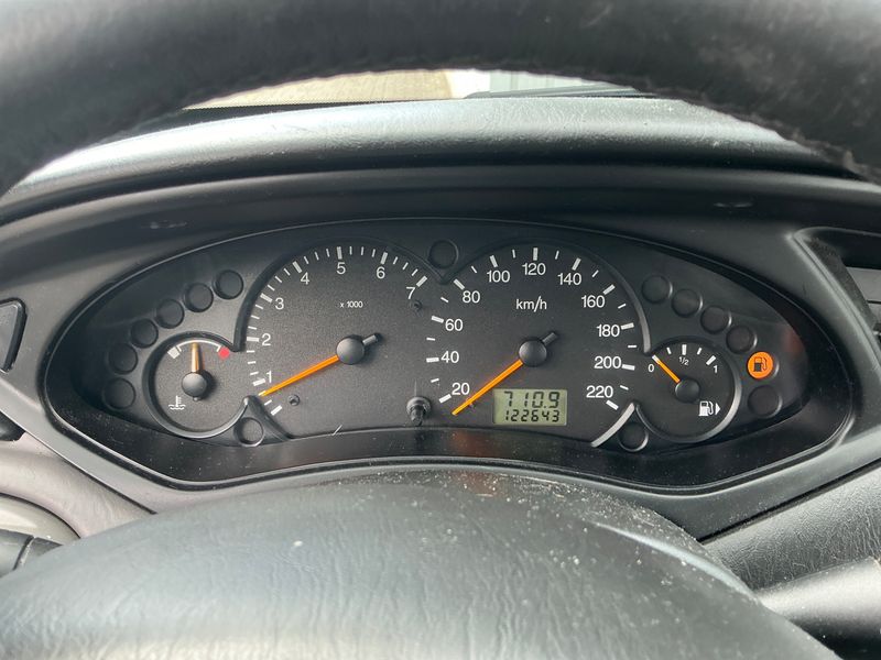 Ford Focus 1.6 Ghia 1999 – снимка 4