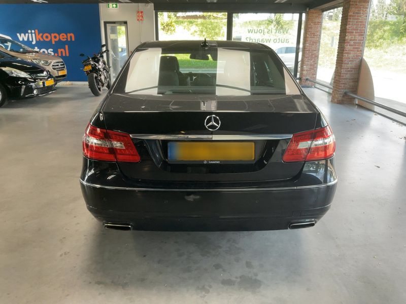 Mercedes-Benz E-Klasse E 200 CGI BlueEfficiency Avantgarde 2012 – снимка 7