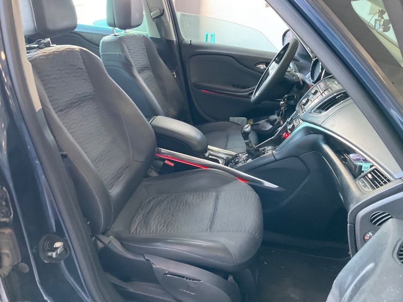Opel Zafira Tourer 2.0 CDTI Excellence 2012 – снимка 3