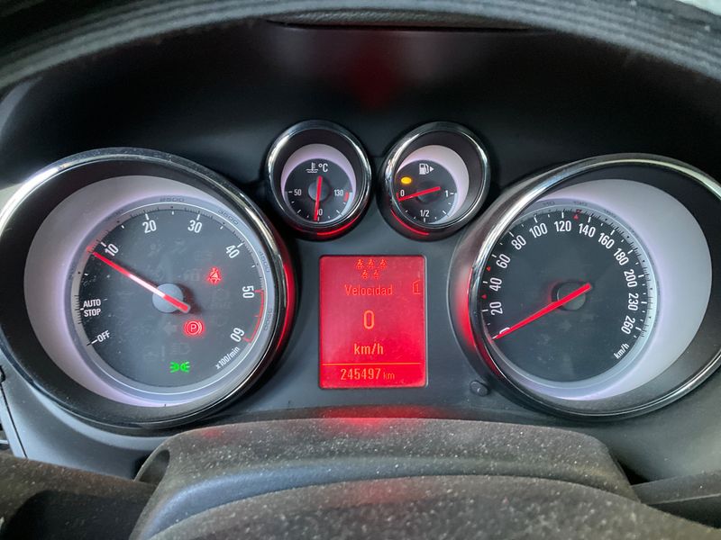 Opel Zafira Tourer 2.0 CDTI Excellence 2012 – снимка 4
