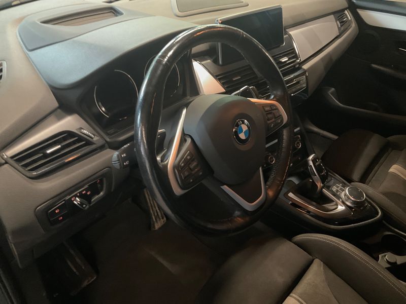 BMW 2er 218d Gran Tourer xDrive Advantage 2018 – снимка 30