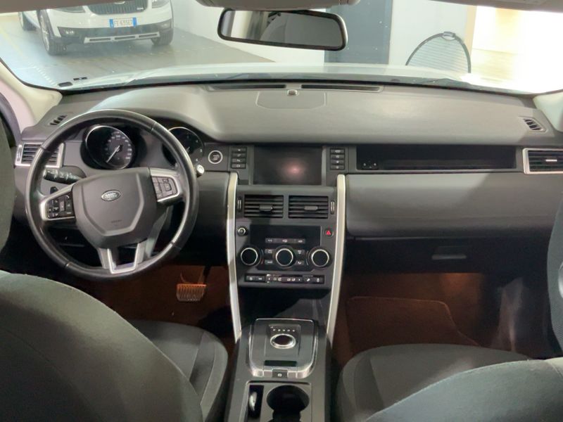 Land Rover Discovery Sport 2.0 Td4 SE AWD 2019 – снимка 17