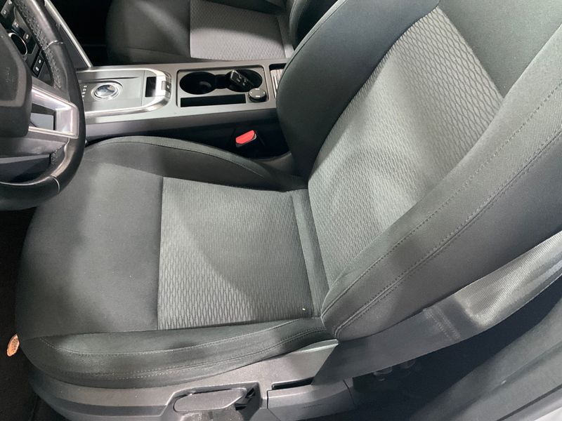 Land Rover Discovery Sport 2.0 Td4 SE AWD 2019 – снимка 24