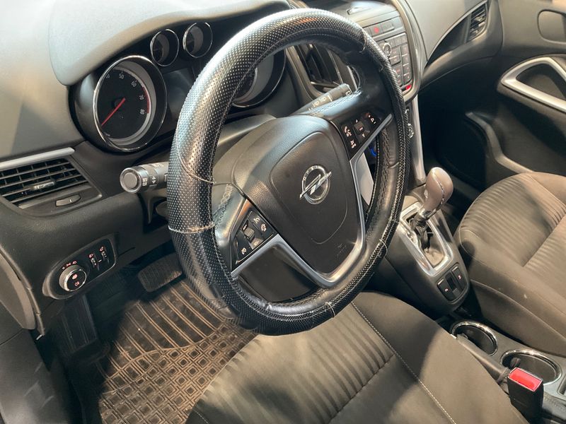 Opel Zafira Tourer 1.4 Turbo Edition 2013 – снимка 37