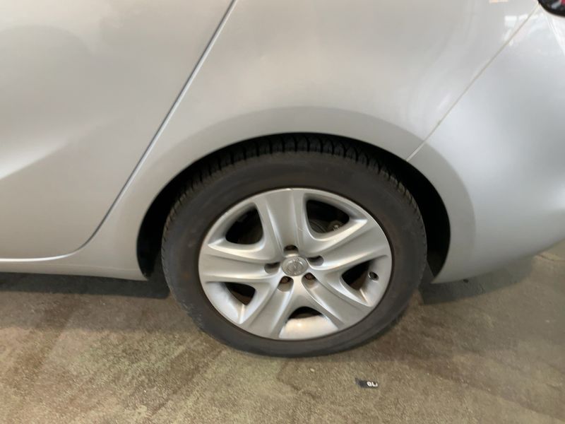 Opel Zafira Tourer 1.4 Turbo Edition 2013 – снимка 5