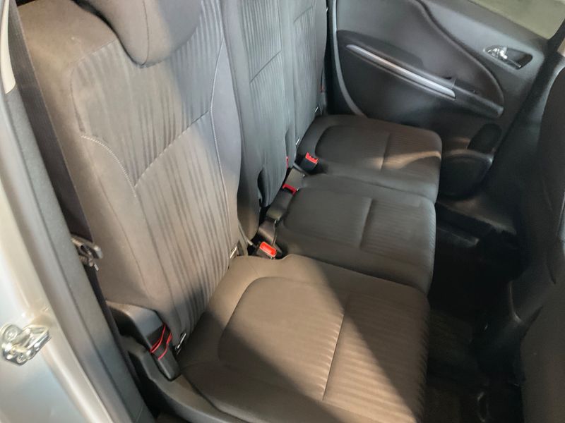 Opel Zafira Tourer 1.4 Turbo Edition 2013 – снимка 34