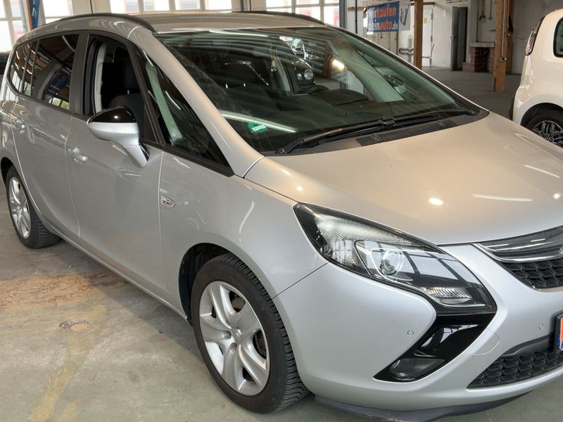 Opel Zafira Tourer 1.4 Turbo Edition 2013 – снимка 12