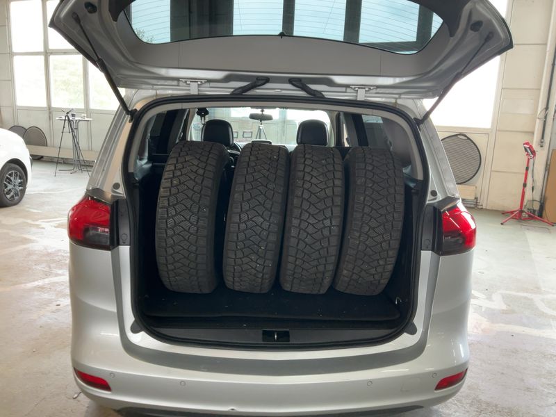 Opel Zafira Tourer 1.4 Turbo Edition 2013 – снимка 16