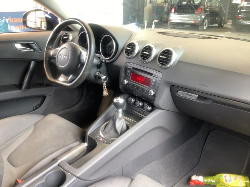 Audi TT 1.8 TFSI Coupe 2010 – снимка 17