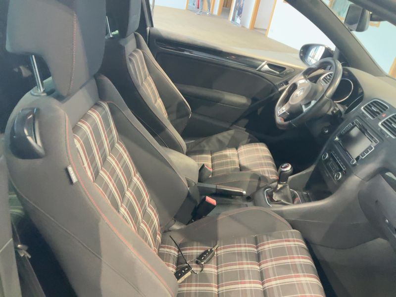 Volkswagen Golf VI 2.0 TSI GTI 2012 – снимка 16
