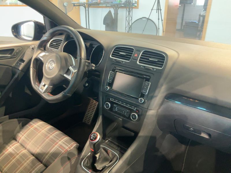 Volkswagen Golf VI 2.0 TSI GTI 2012 – снимка 17