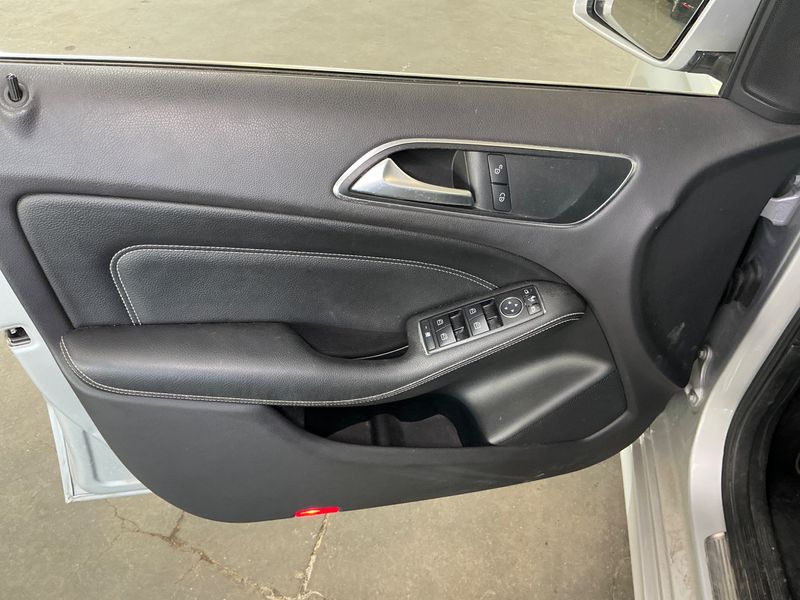 Mercedes-Benz B-Klasse B 220 4Matic 2014 – снимка 27