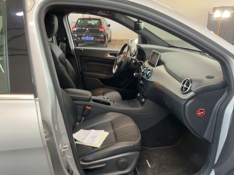 Mercedes-Benz B-Klasse B 220 4Matic 2014 – снимка 17