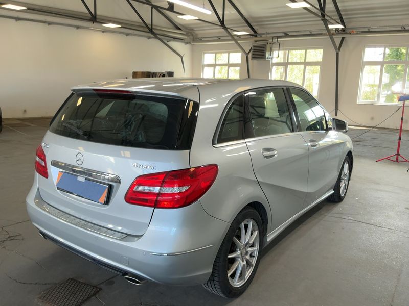 Mercedes-Benz B-Klasse B 220 4Matic 2014 – снимка 8