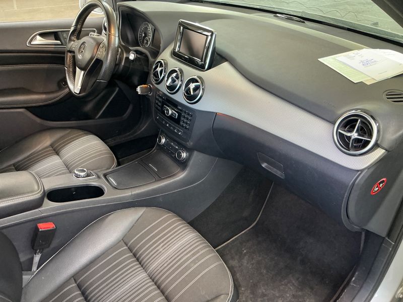 Mercedes-Benz B-Klasse B 220 4Matic 2014 – снимка 26