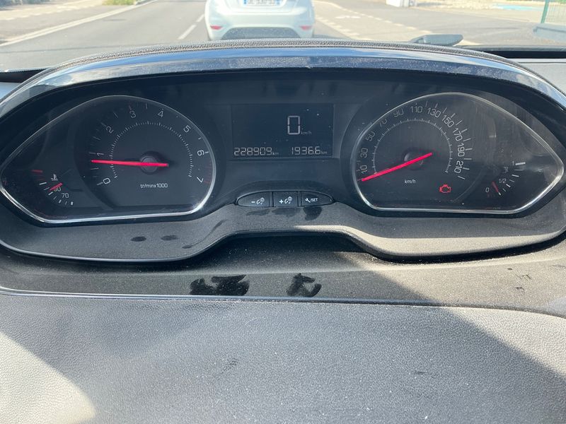 Peugeot 208 1.2 VTi Active 2013 – снимка 4