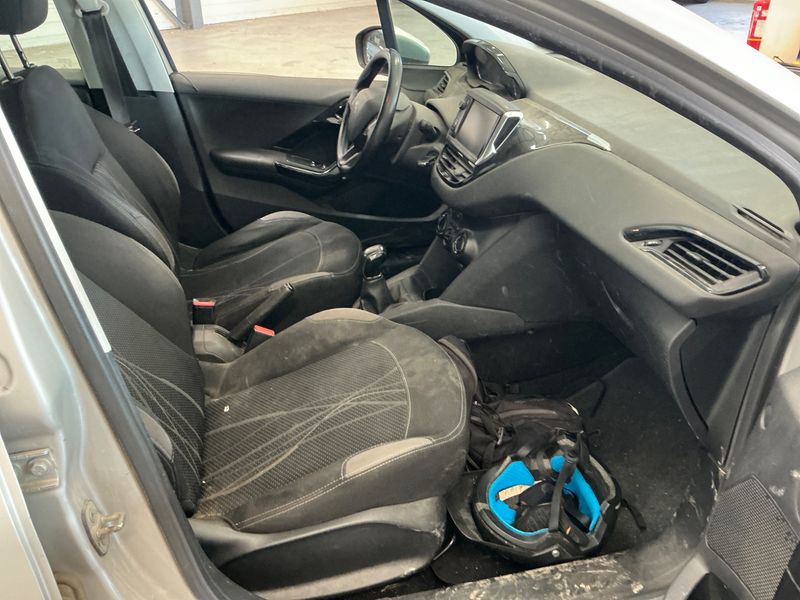 Peugeot 208 1.2 VTi Active 2013 – снимка 3