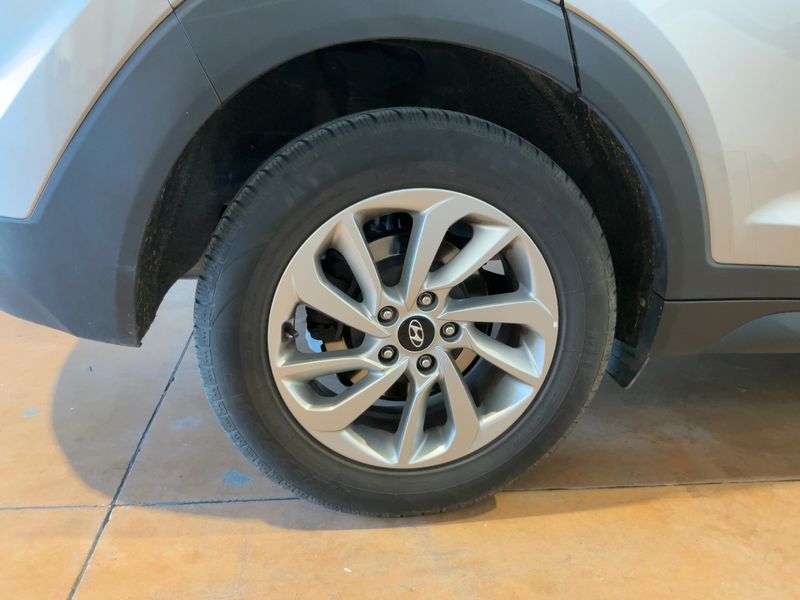 Hyundai Tucson 1.7 CRDi Comfort ISG 2WD 2016 – снимка 9