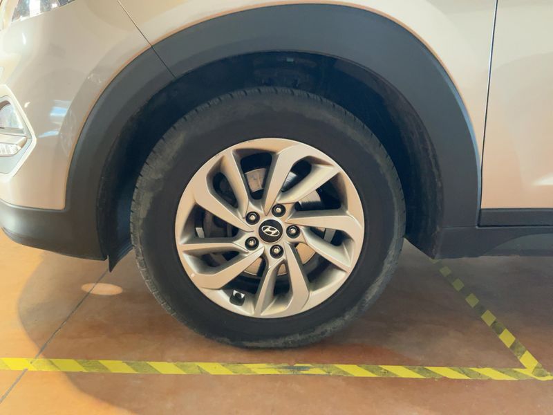 Hyundai Tucson 1.7 CRDi Comfort ISG 2WD 2016 – снимка 3