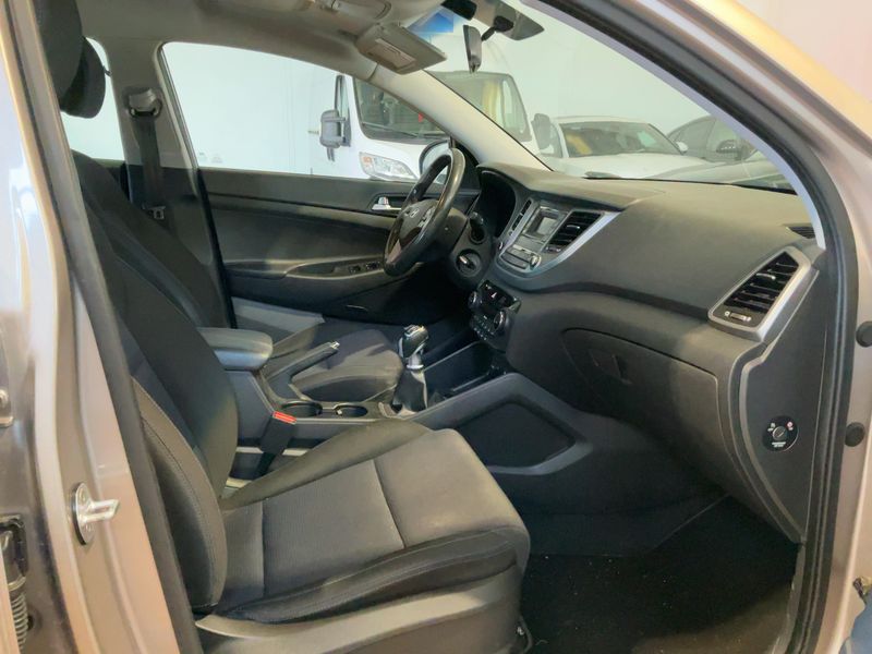 Hyundai Tucson 1.7 CRDi Comfort ISG 2WD 2016 – снимка 16
